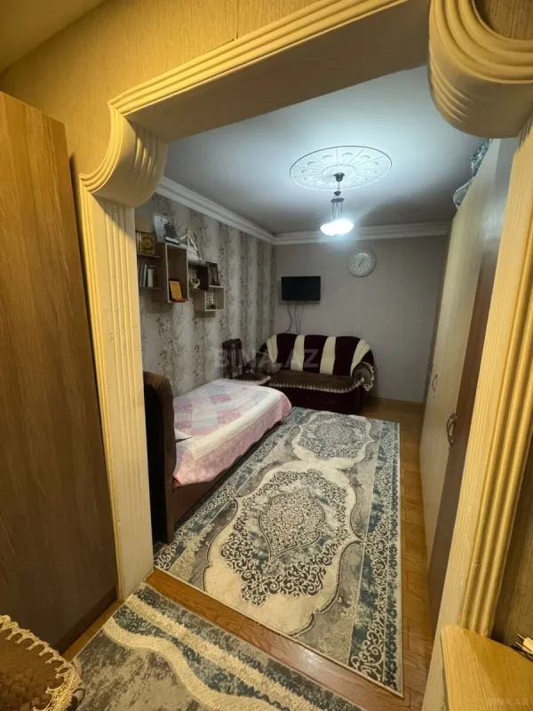 Satılır 4 otaqlı mənzil 110 m²