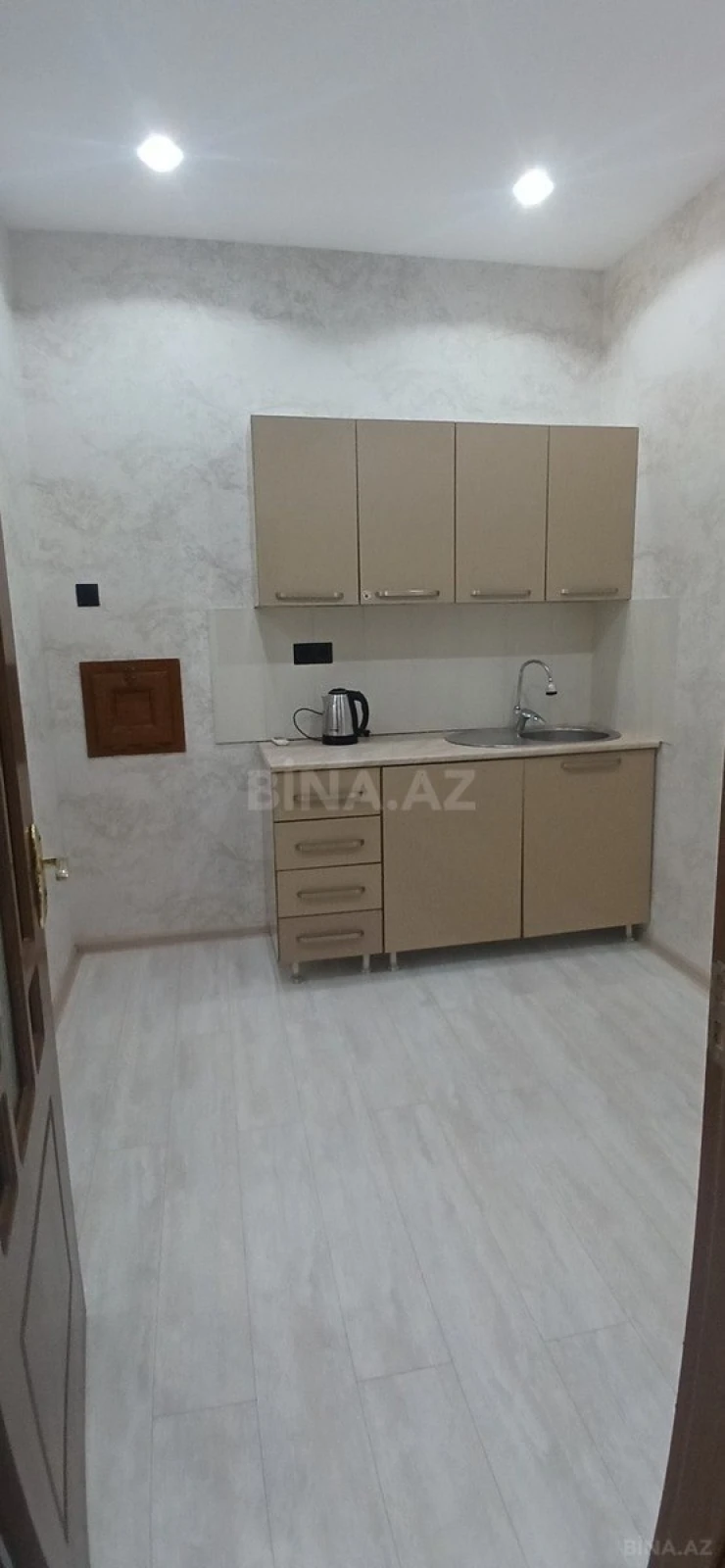 Satılır 4 otaqlı mənzil 110 m²