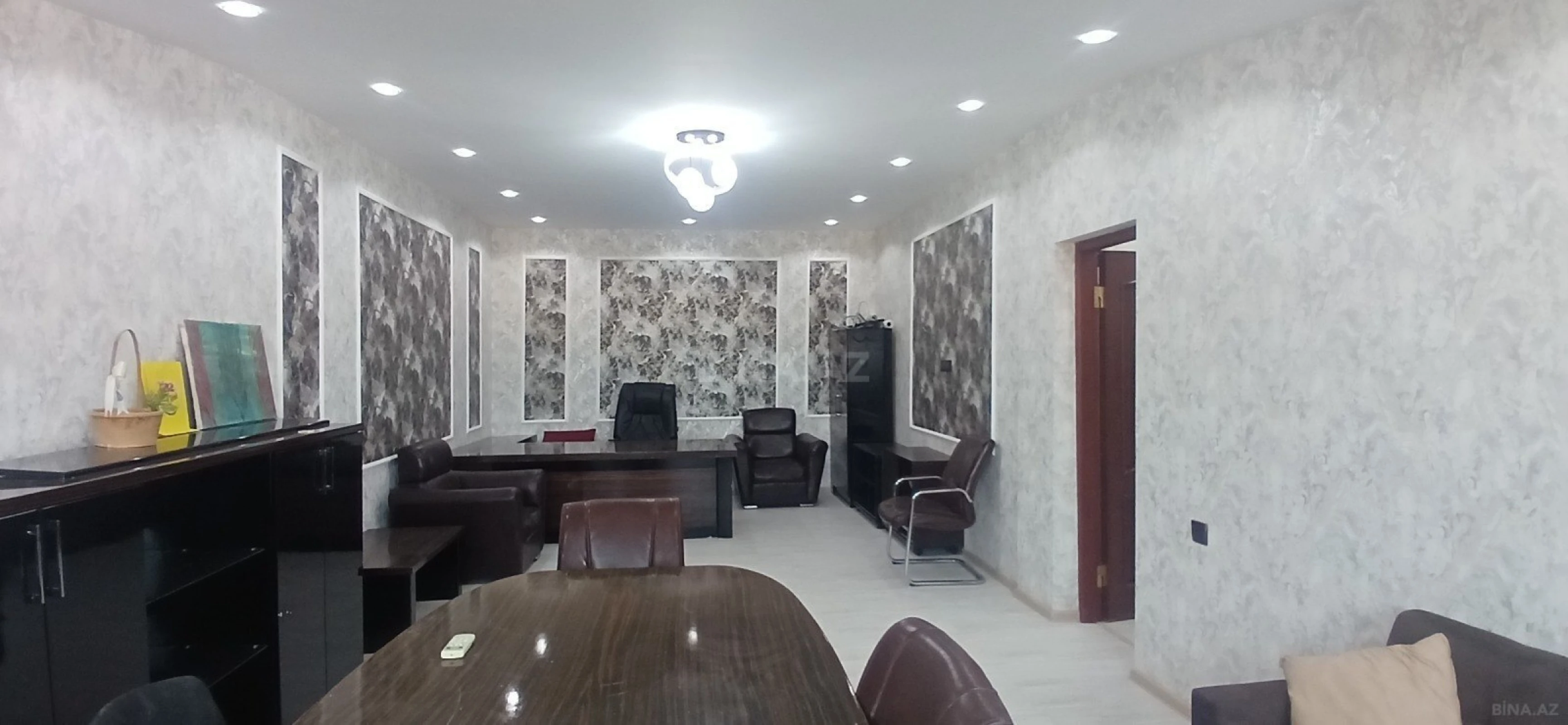 Satılır 4 otaqlı mənzil 110 m²