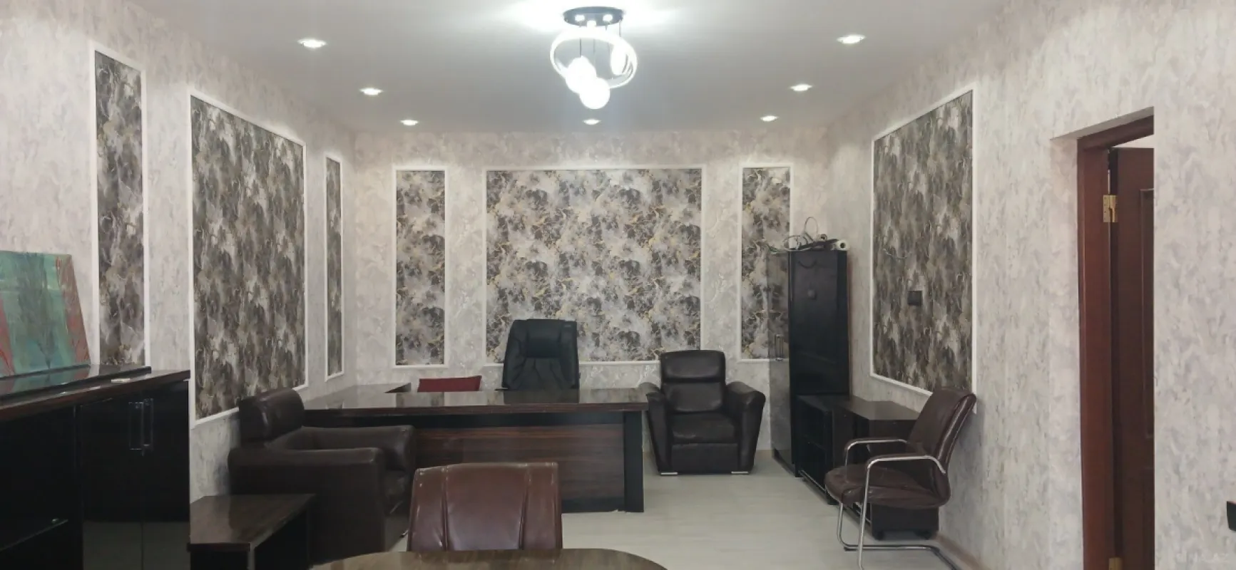 Satılır 4 otaqlı mənzil 110 m²