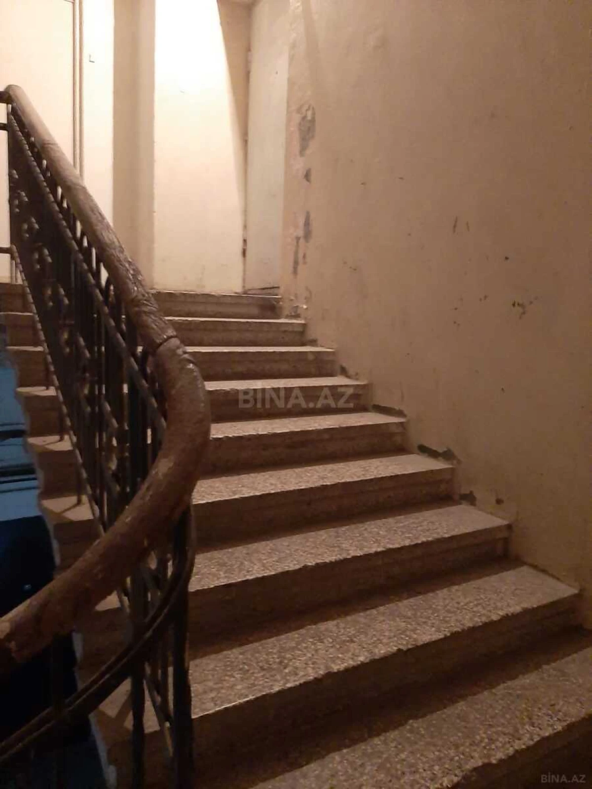 Satılır 3 otaqlı mənzil 93 m²