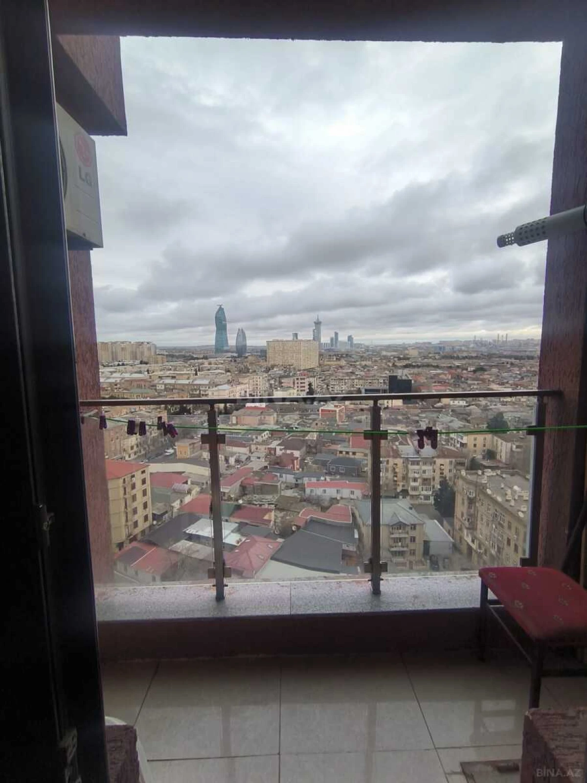 Satılır 2 otaqlı mənzil 60 m²