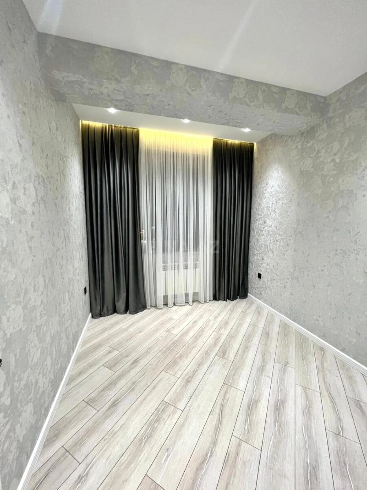 Satılır 3 otaqlı mənzil 74 m²