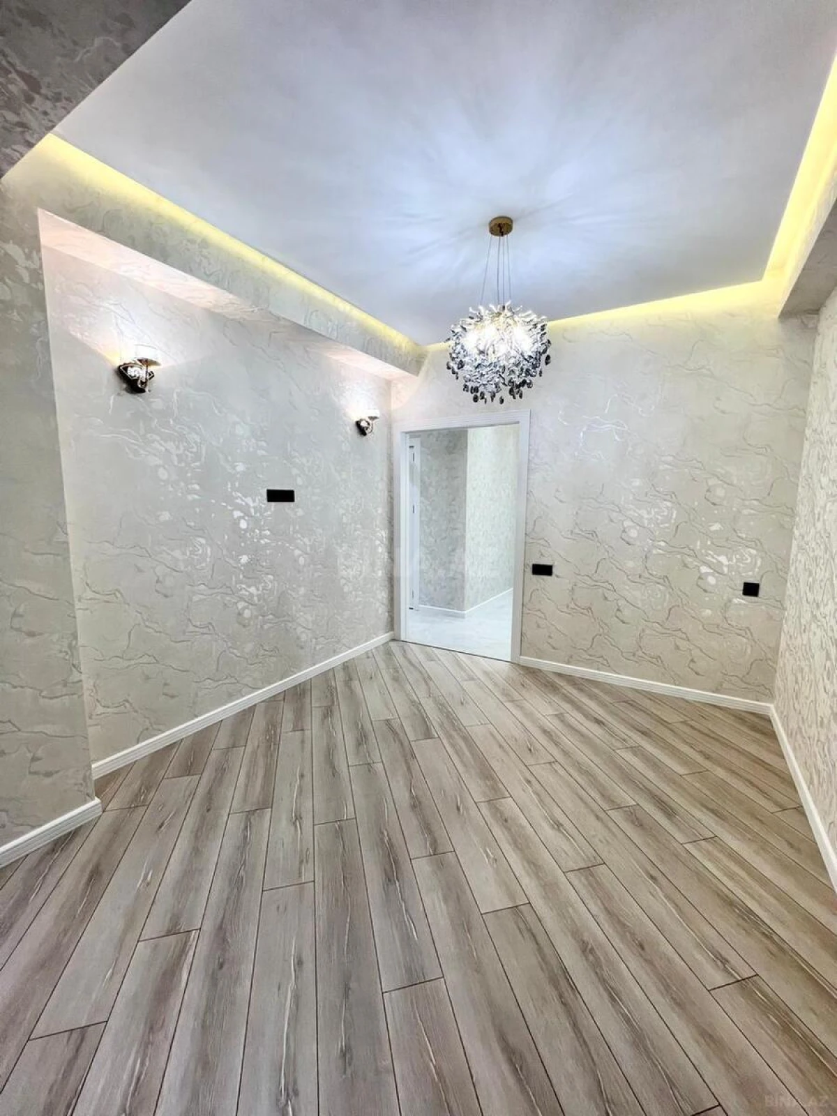 Satılır 3 otaqlı mənzil 74 m²