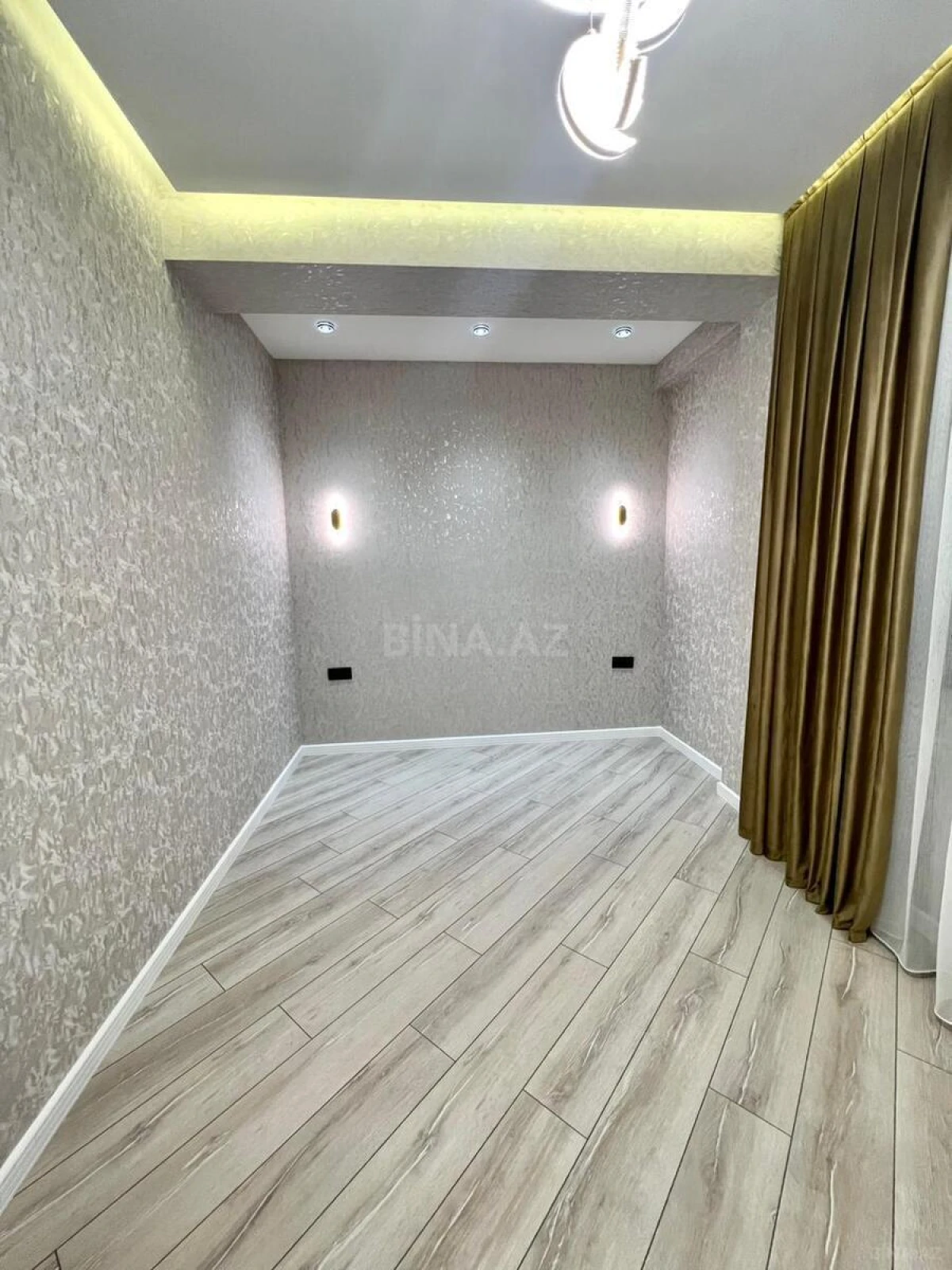 Satılır 3 otaqlı mənzil 74 m²
