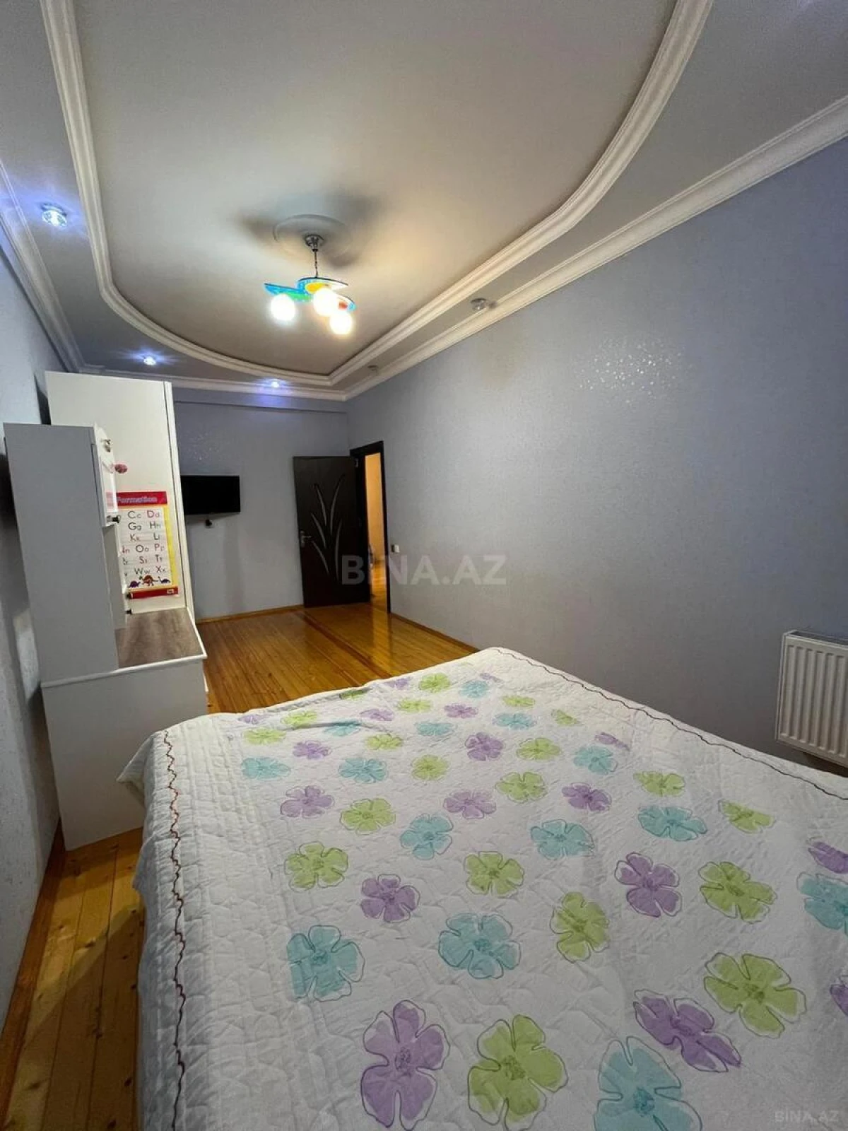 Satılır 3 otaqlı mənzil 155 m²