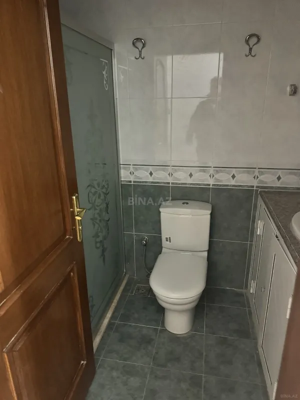 Kirayə verilir 2 otaqlı mənzil 107 m²