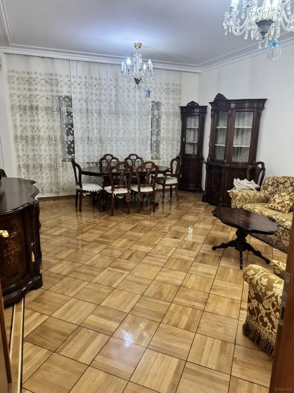Kirayə verilir 2 otaqlı mənzil 107 m²