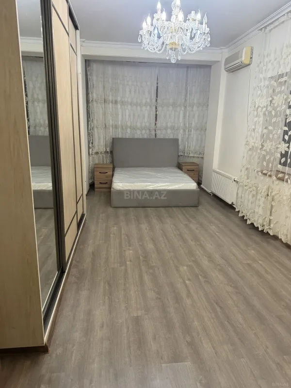 Kirayə verilir 2 otaqlı mənzil 107 m²