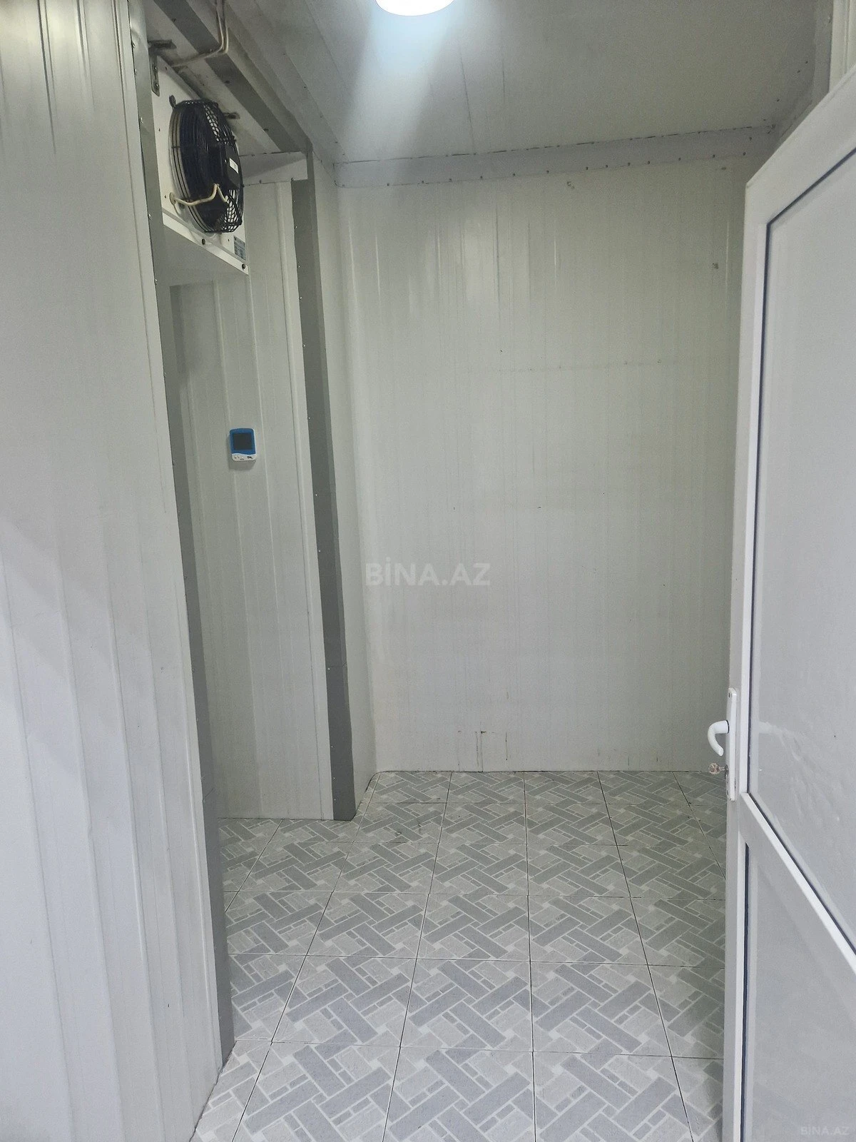 Kirayə verilir obyekt 160 m²