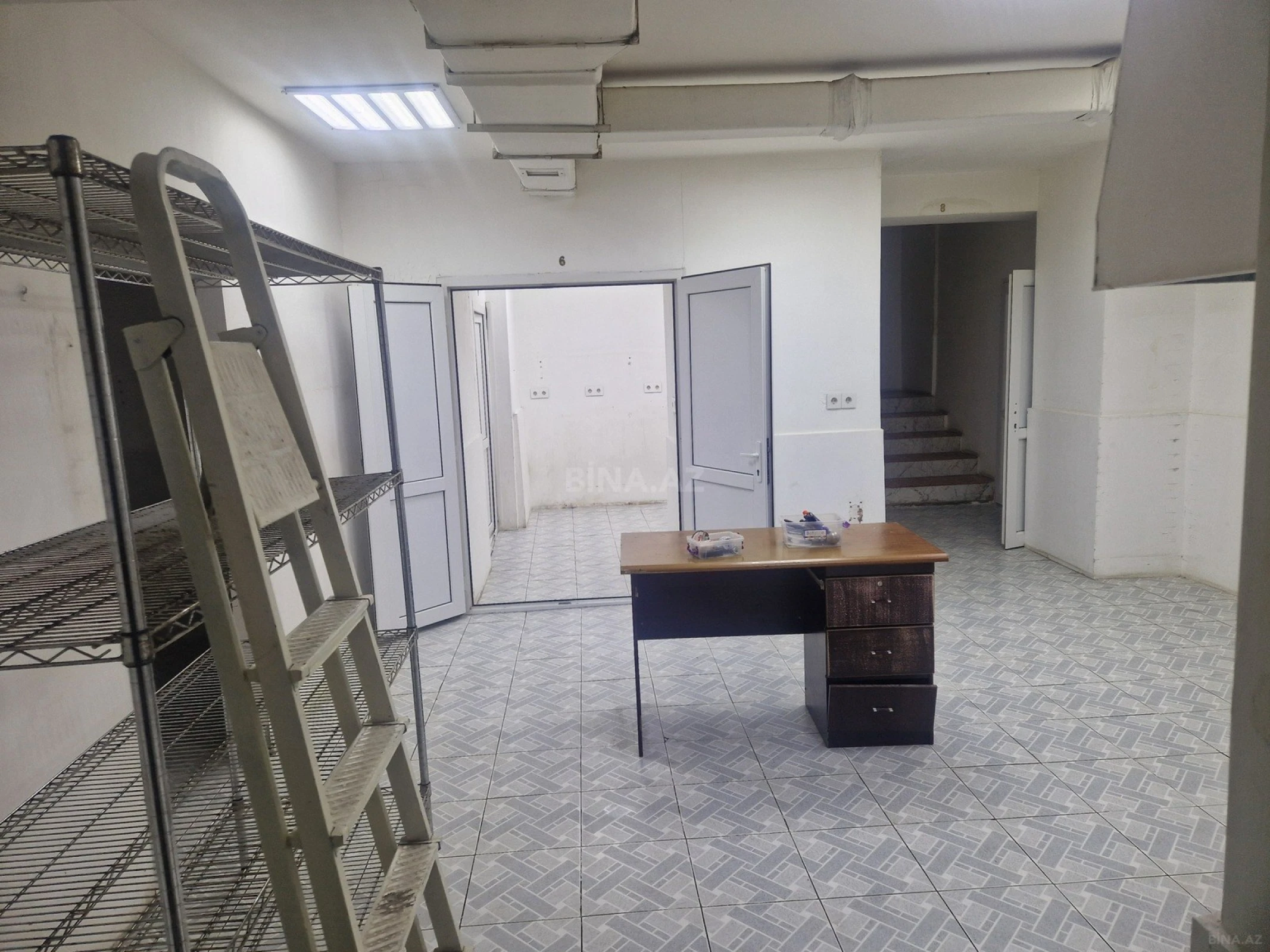 Kirayə verilir obyekt 160 m²