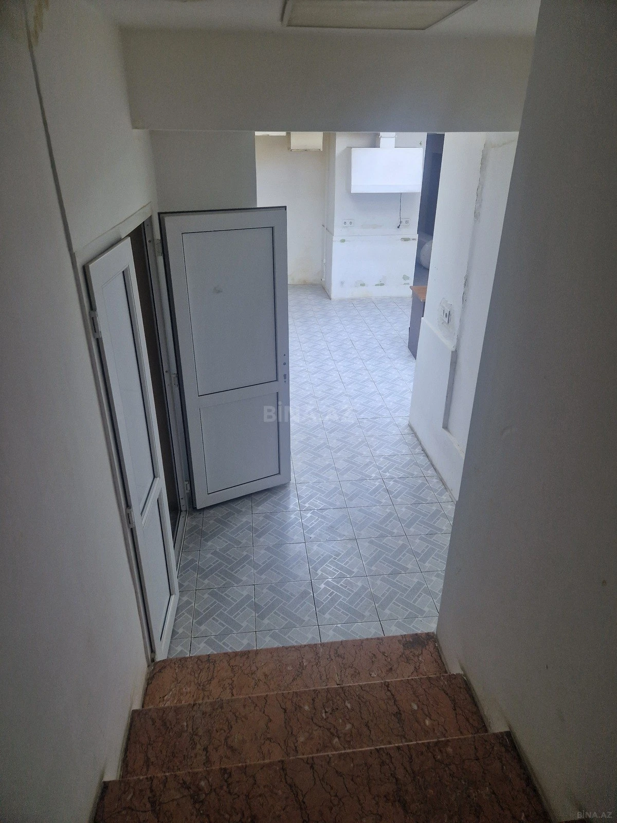 Kirayə verilir obyekt 160 m²