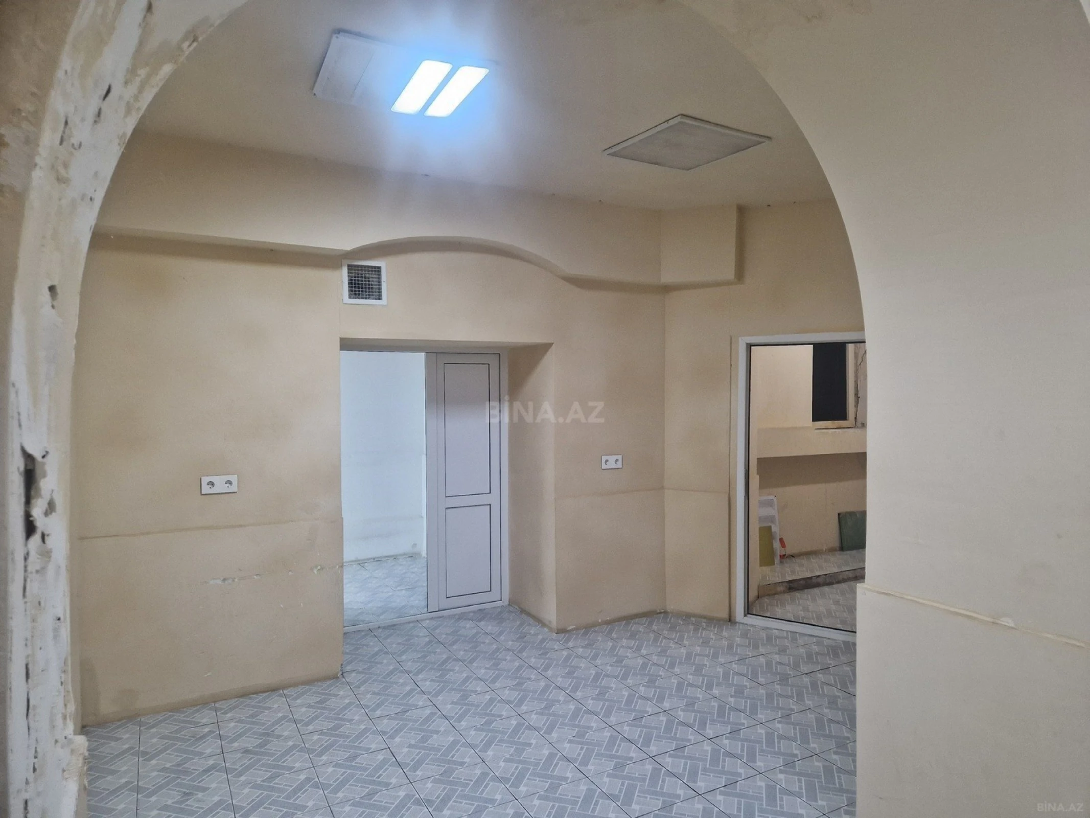 Kirayə verilir obyekt 160 m²