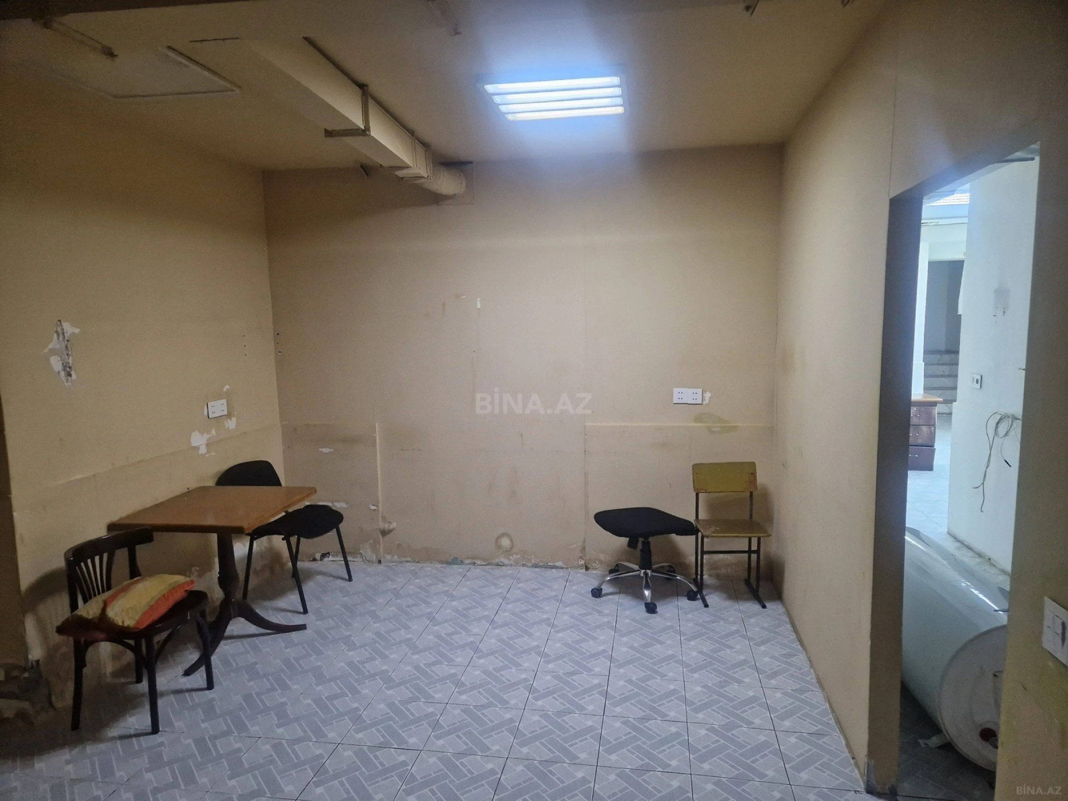 Kirayə verilir obyekt 160 m²