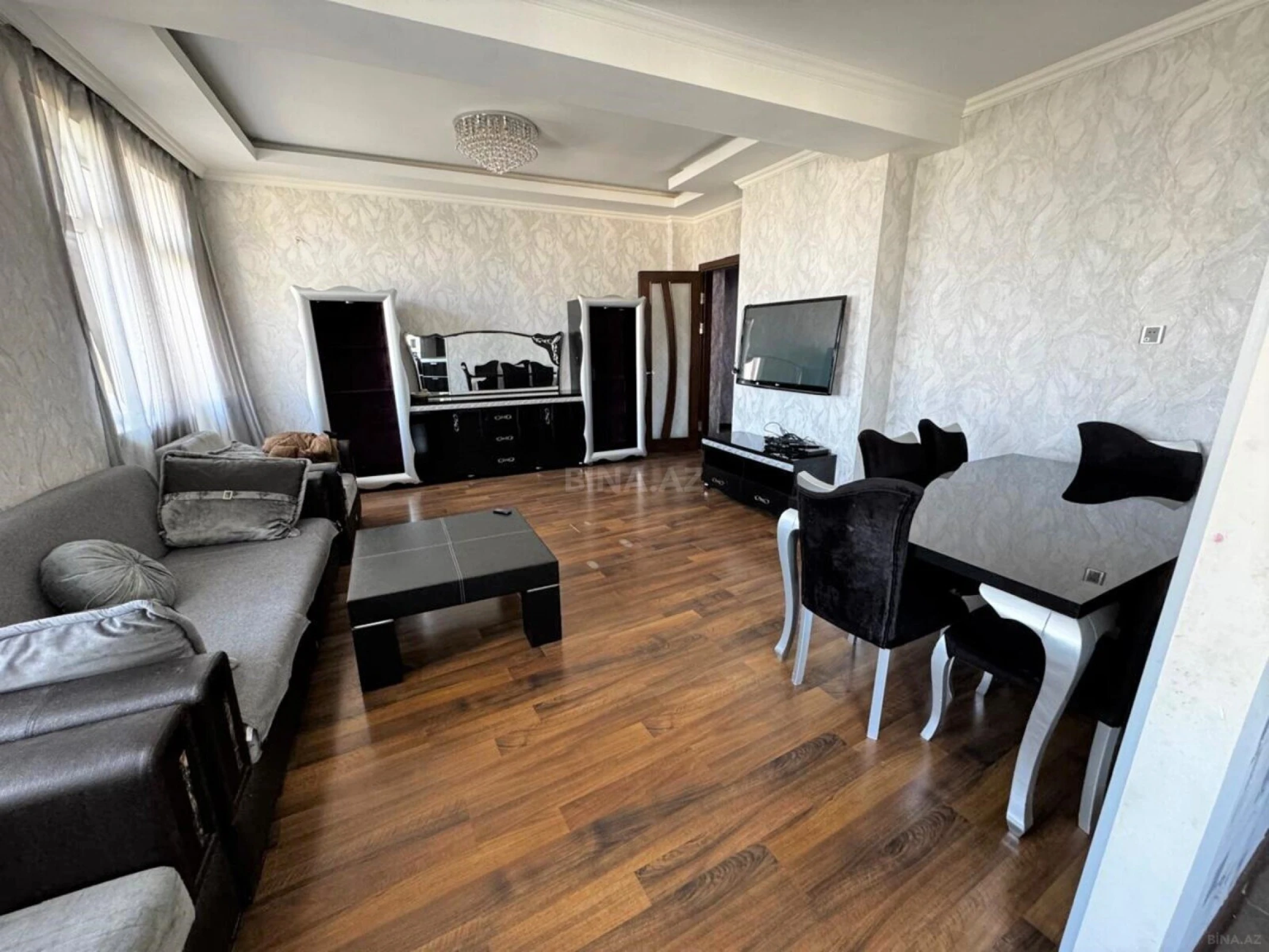 Satılır 3 otaqlı mənzil 101 m²