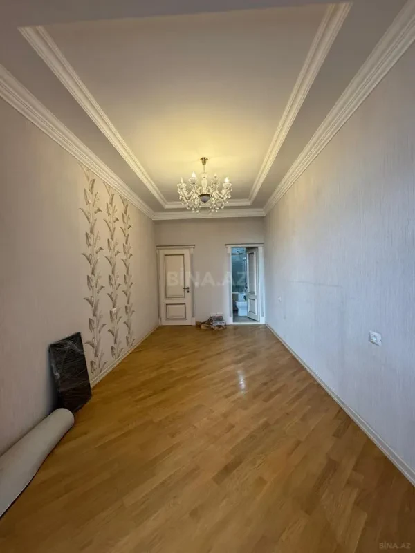 Satılır 3 otaqlı mənzil 150 m²