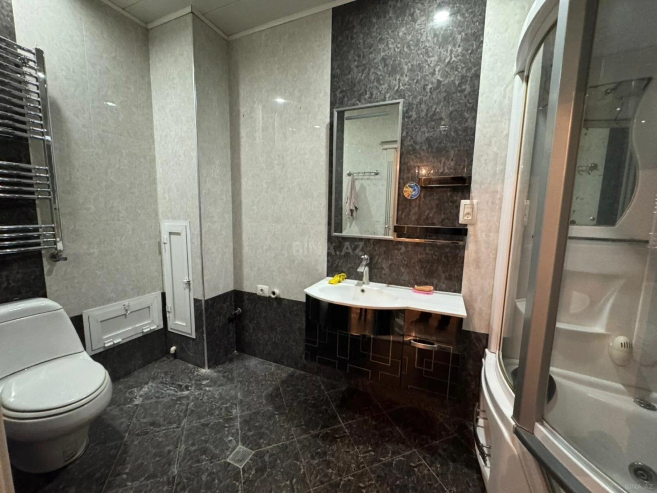 Satılır 3 otaqlı mənzil 150 m²