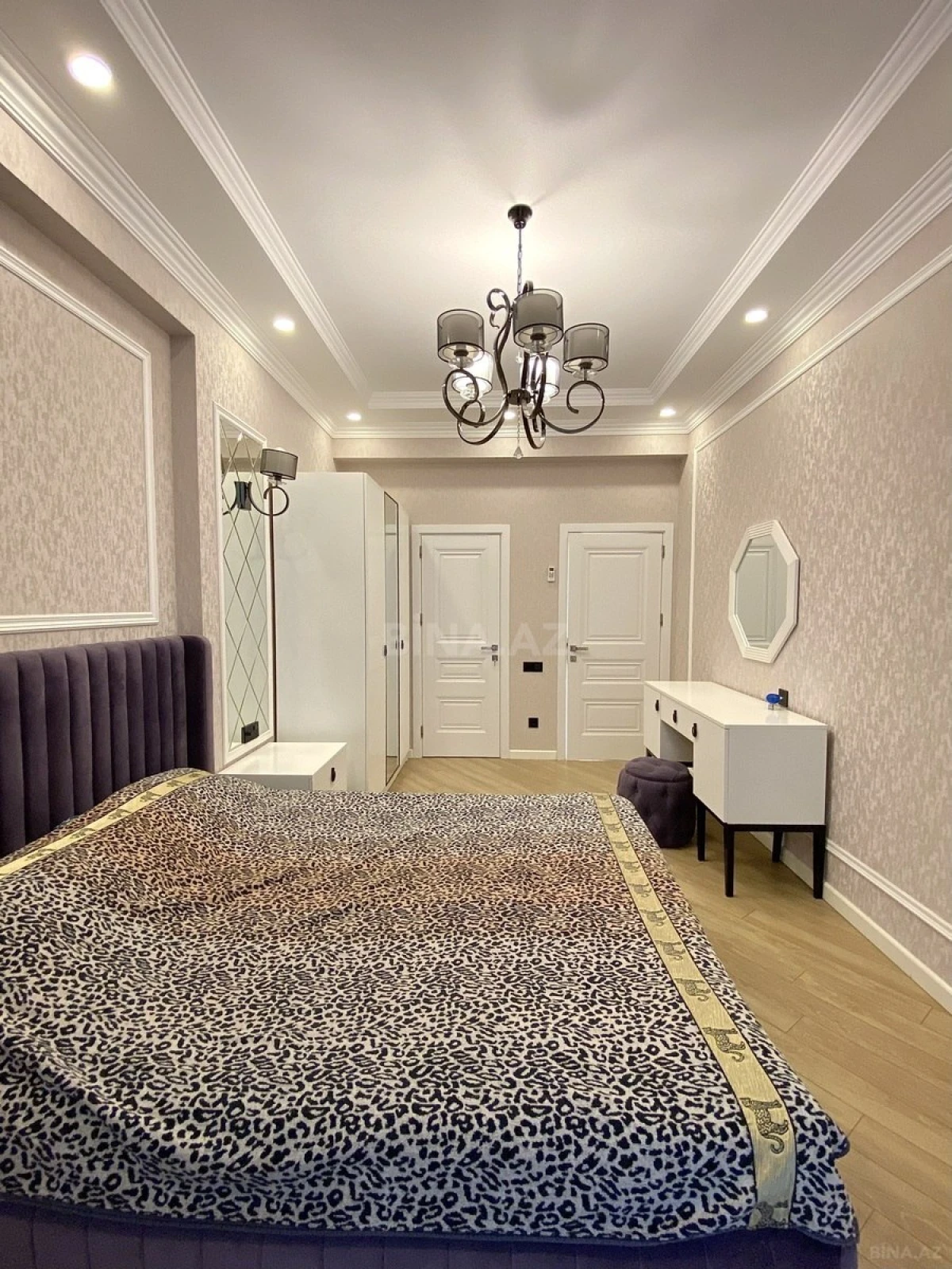 Kirayə verilir 3 otaqlı mənzil 120 m²