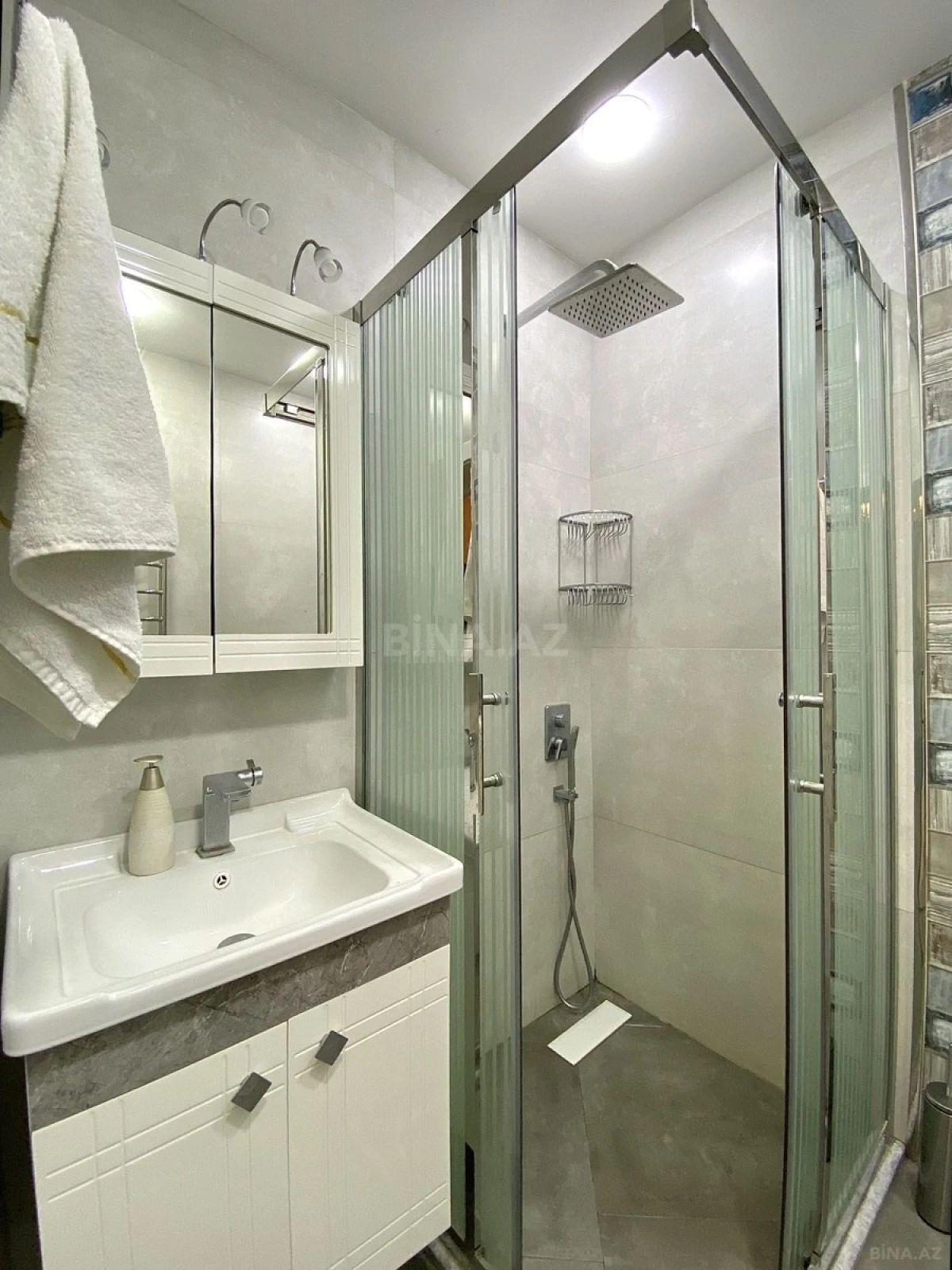 Kirayə verilir 3 otaqlı mənzil 120 m²