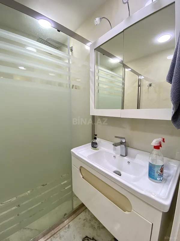 Kirayə verilir 3 otaqlı mənzil 120 m²