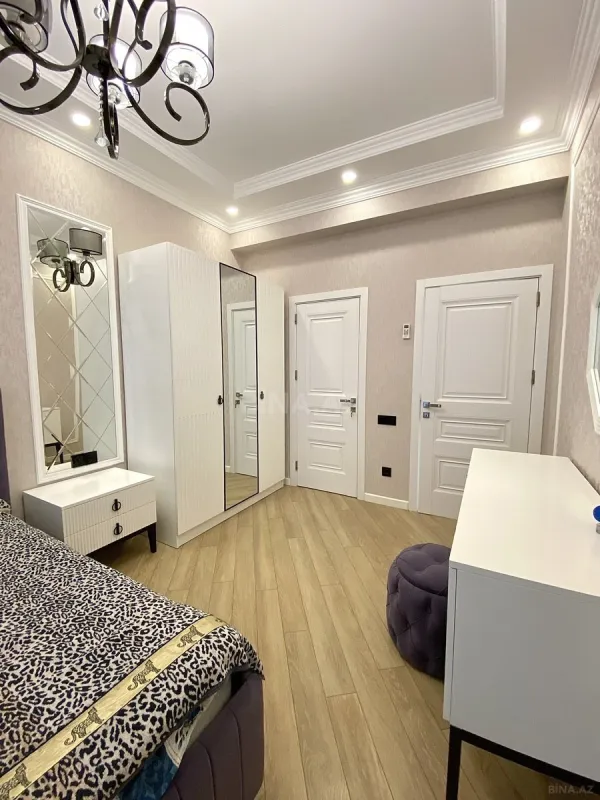 Kirayə verilir 3 otaqlı mənzil 120 m²