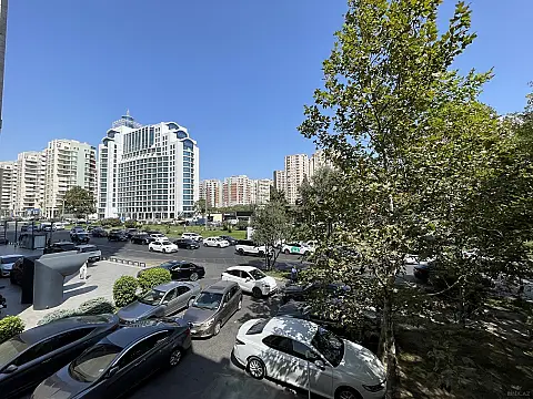 Kirayə verilir 3 otaqlı mənzil 80 m² — Bakı 3 otaq 80.00 m²