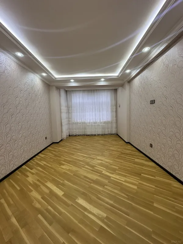Satılır 3 otaqlı mənzil 122 m²