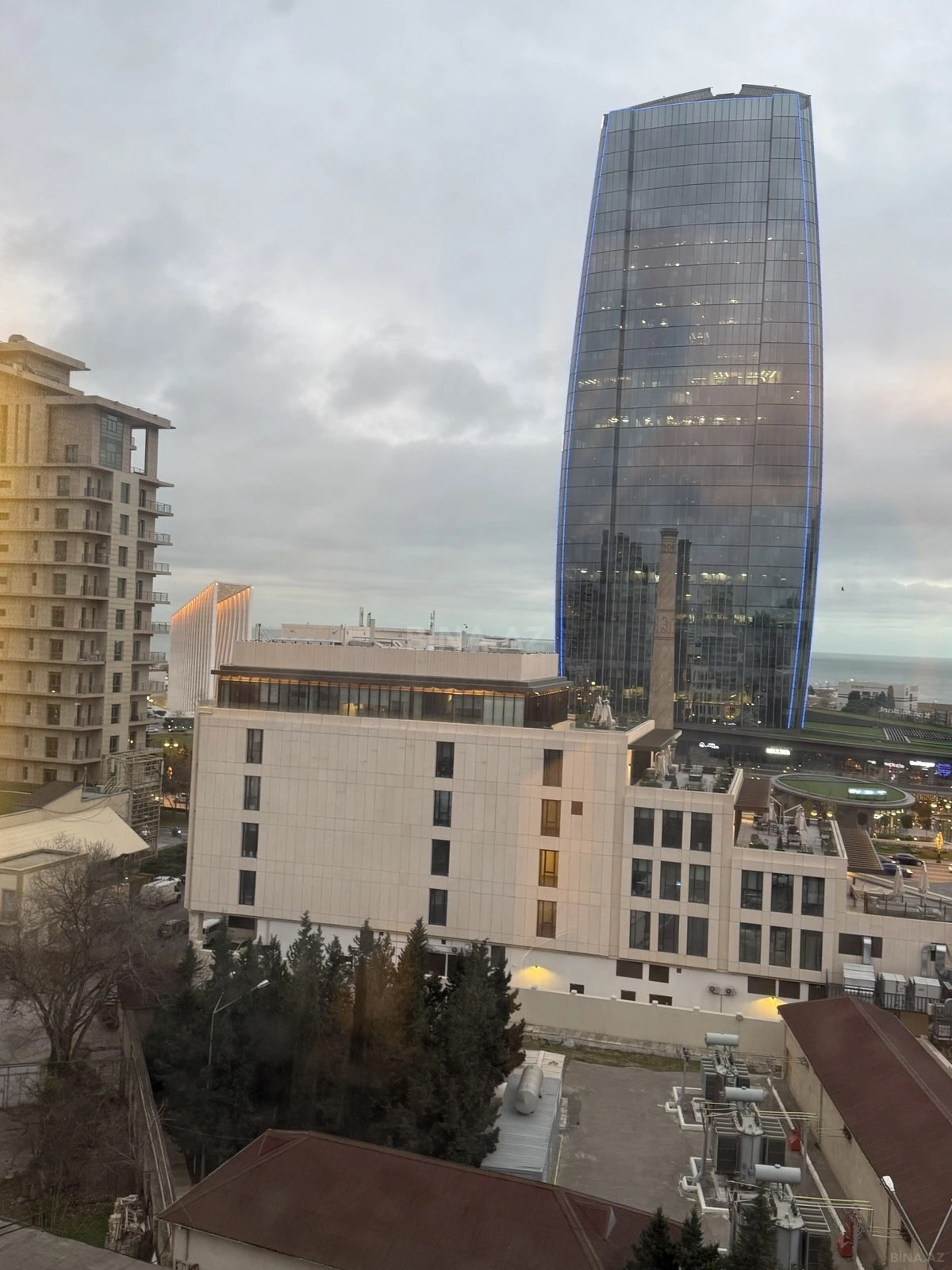 Kirayə verilir 3 otaqlı ofis 80 m²