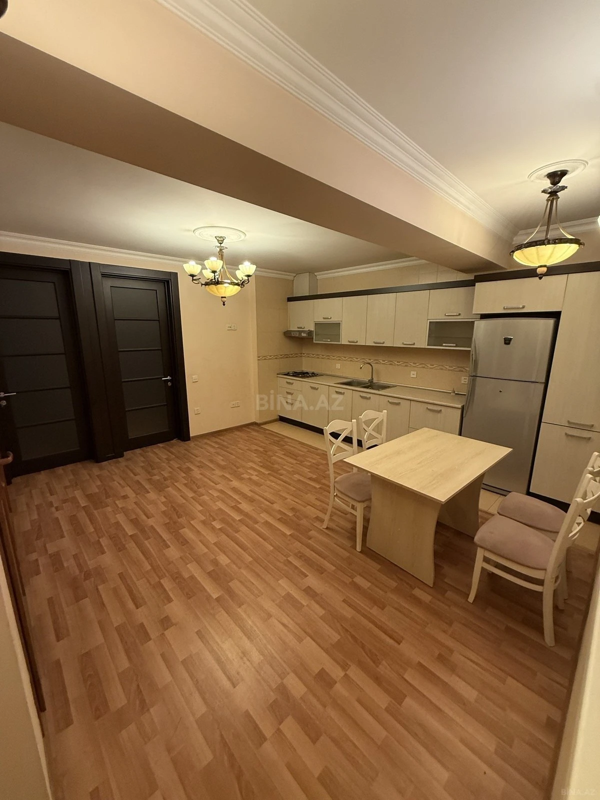 Kirayə verilir 3 otaqlı ofis 80 m²