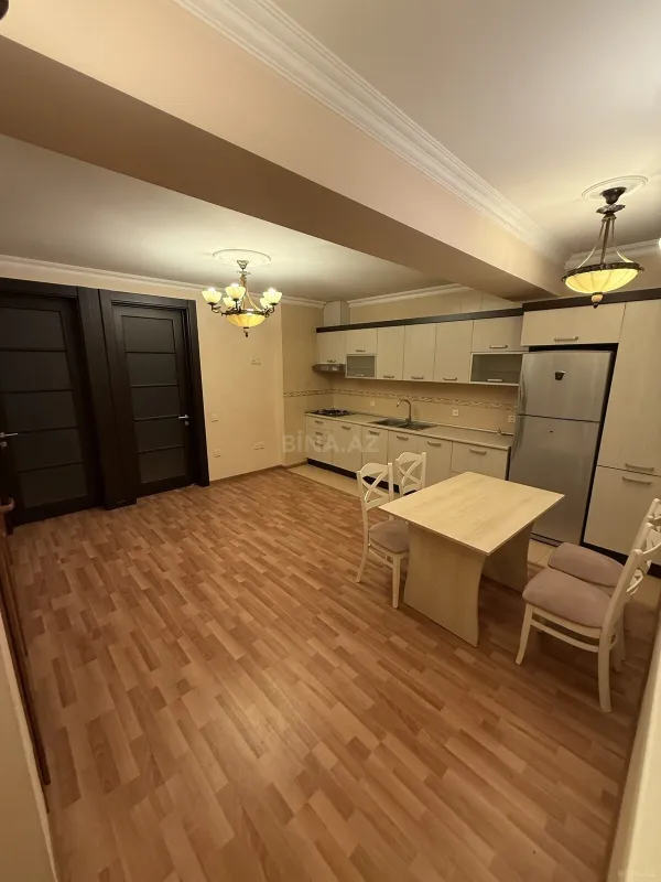 Kirayə verilir 3 otaqlı ofis 80 m²