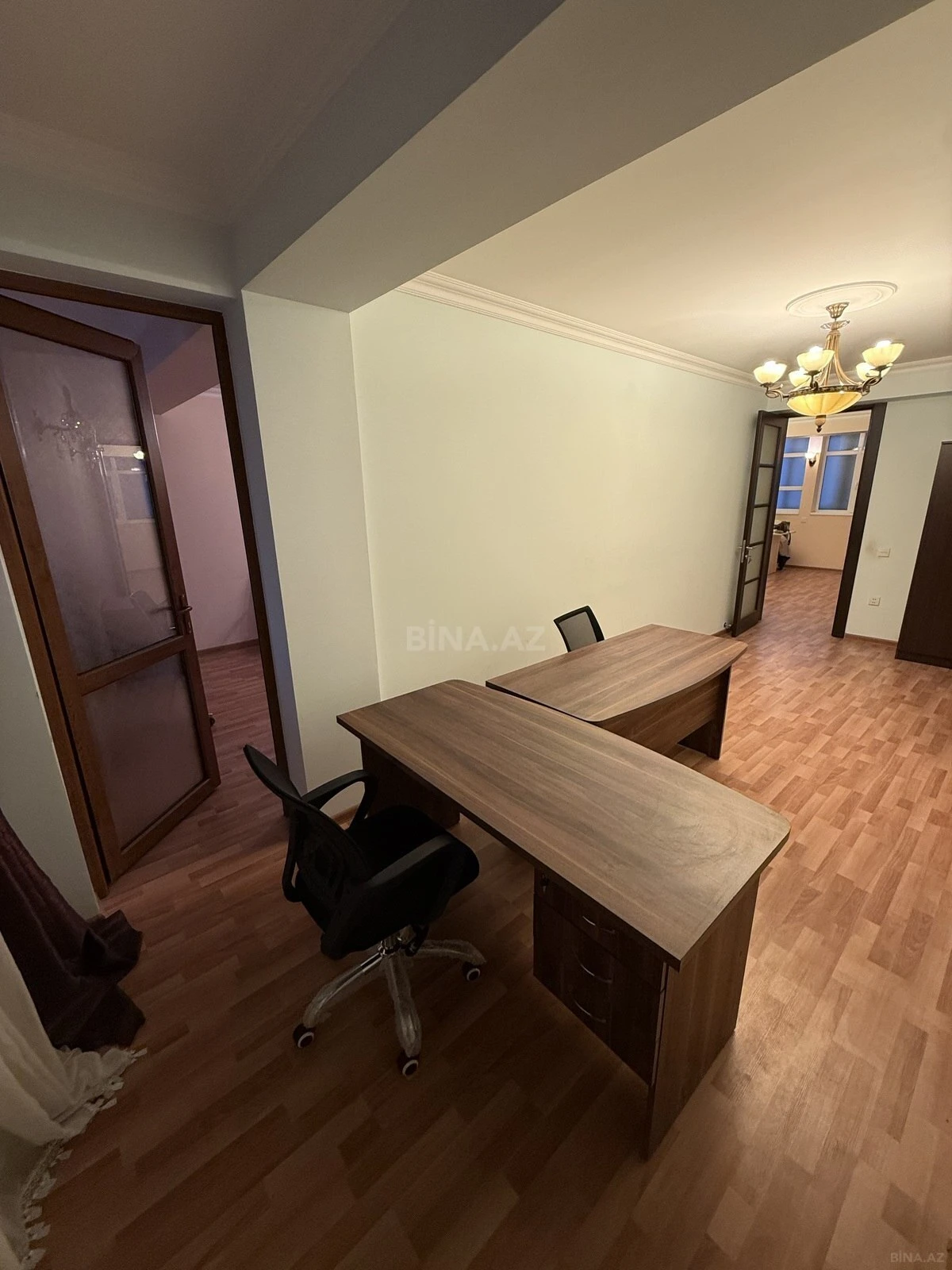 Kirayə verilir 3 otaqlı ofis 80 m²