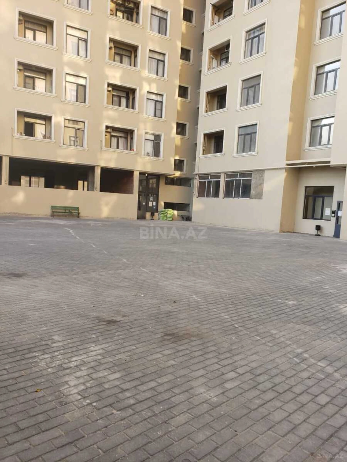 Satılır 3 otaqlı mənzil 110 m²