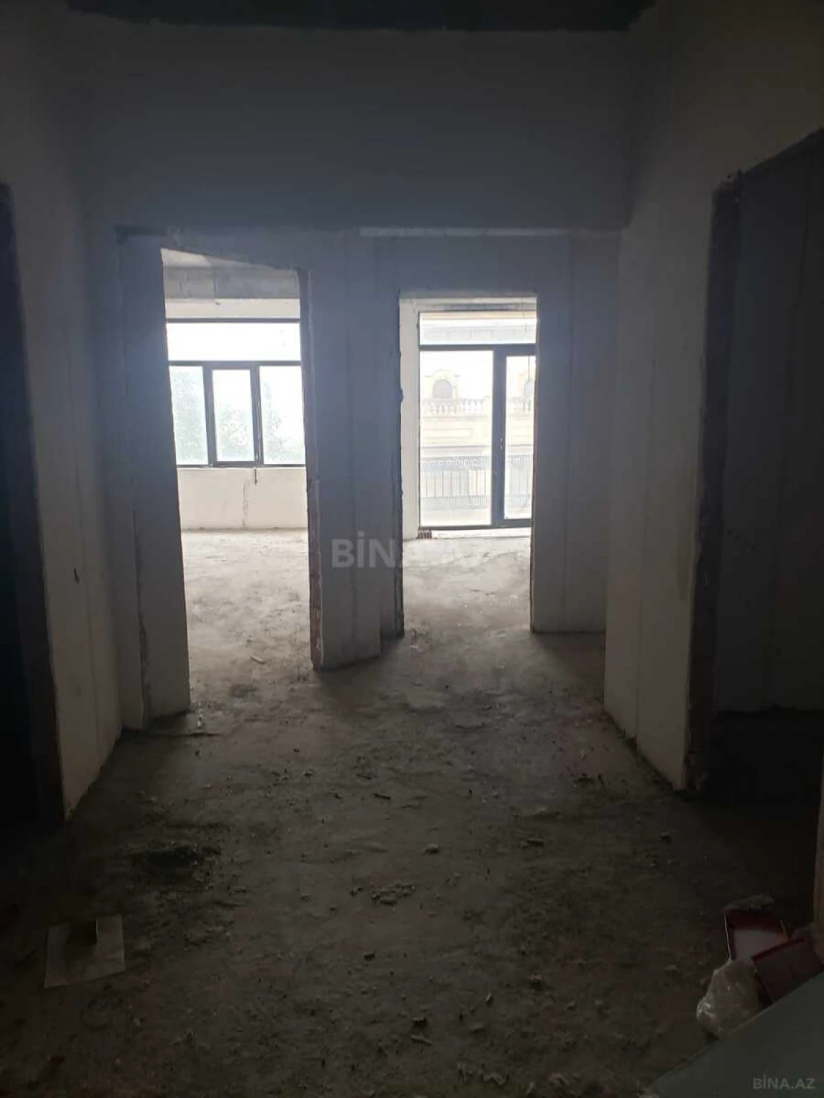 Satılır 3 otaqlı mənzil 110 m²