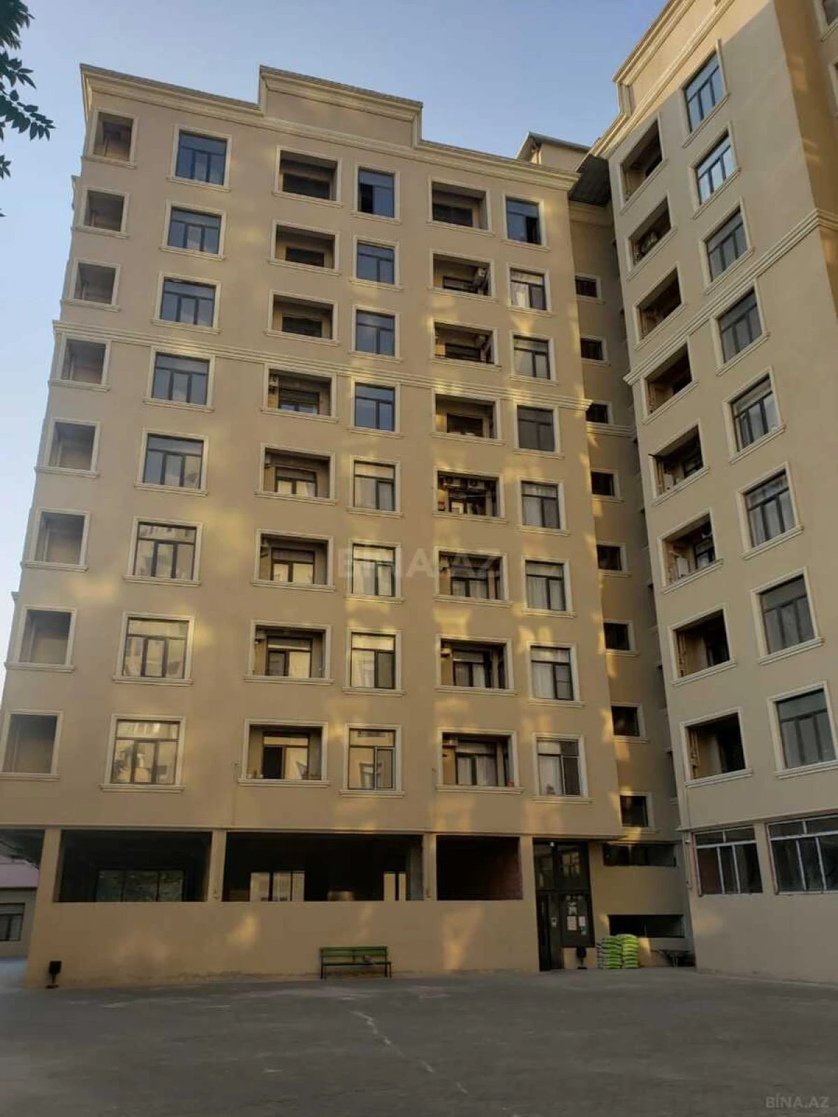 Satılır 3 otaqlı mənzil 110 m²