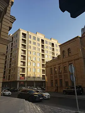 Satılır 3 otaqlı mənzil 110 m²