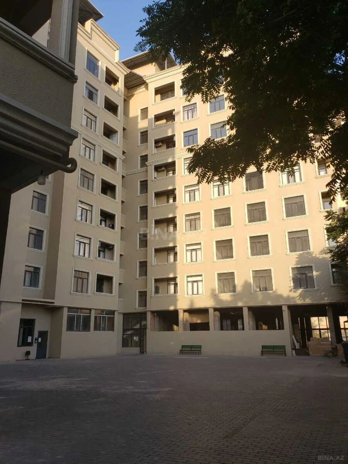 Satılır 3 otaqlı mənzil 110 m²