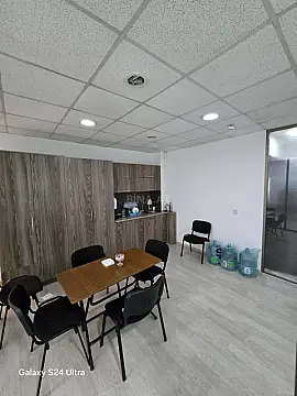 Kirayə verilir 4 otaqlı ofis 180 m²