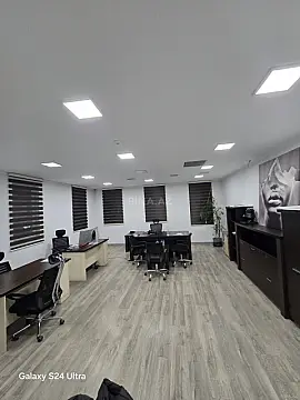 Kirayə verilir 4 otaqlı ofis 180 m²