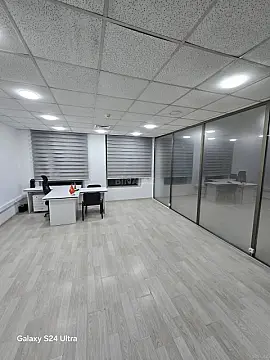 Kirayə verilir 4 otaqlı ofis 180 m²