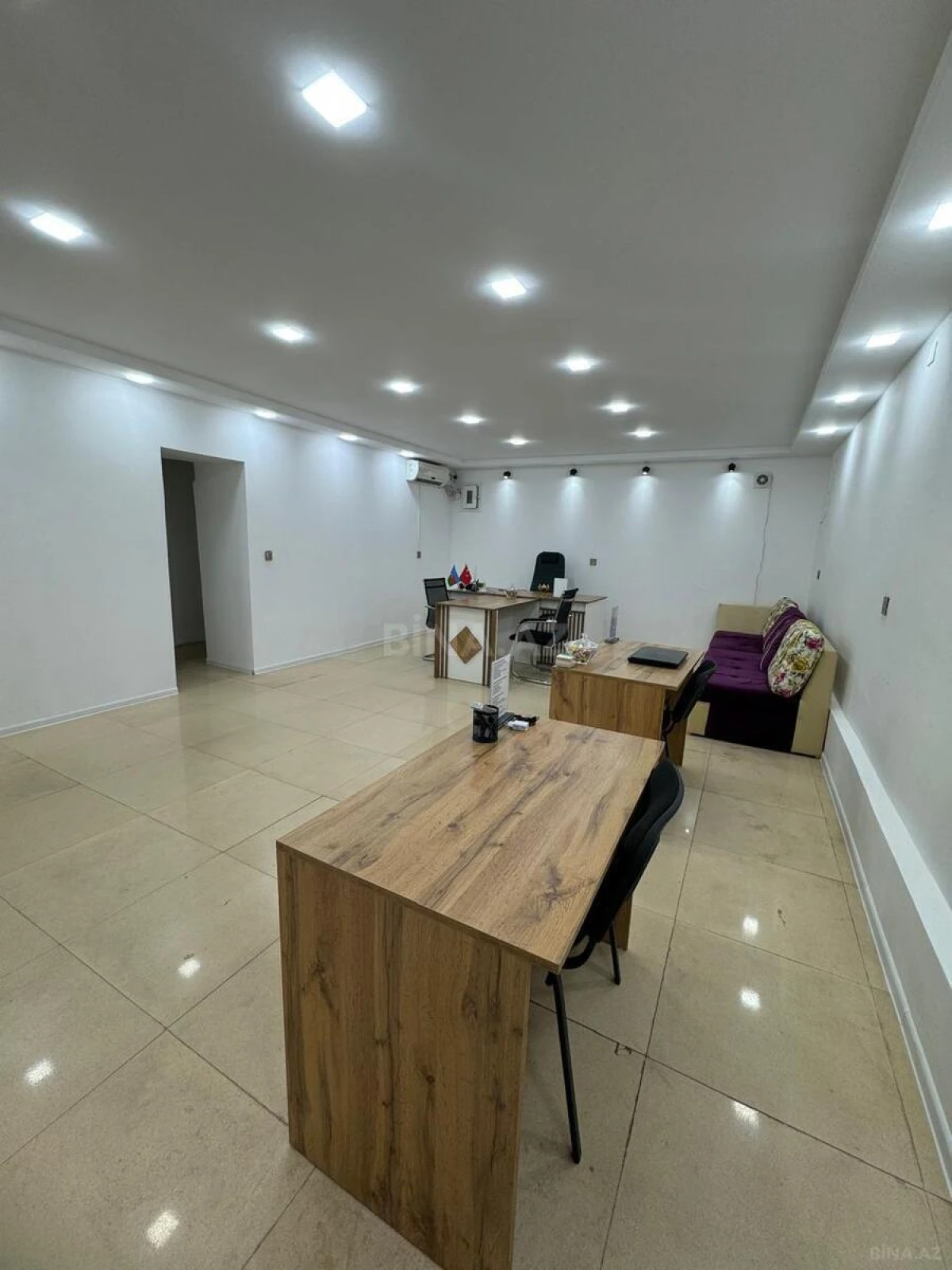 Kirayə verilir 1 otaqlı ofis 45 m²