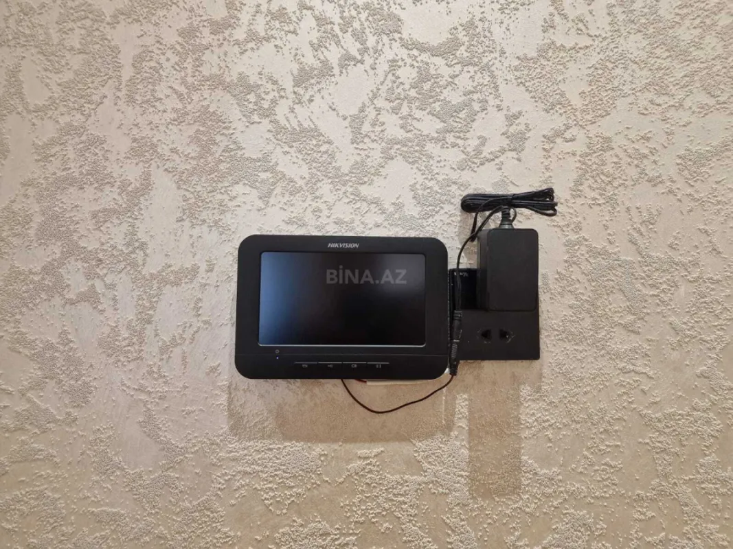 Satılır 4 otaqlı mənzil 168 m²