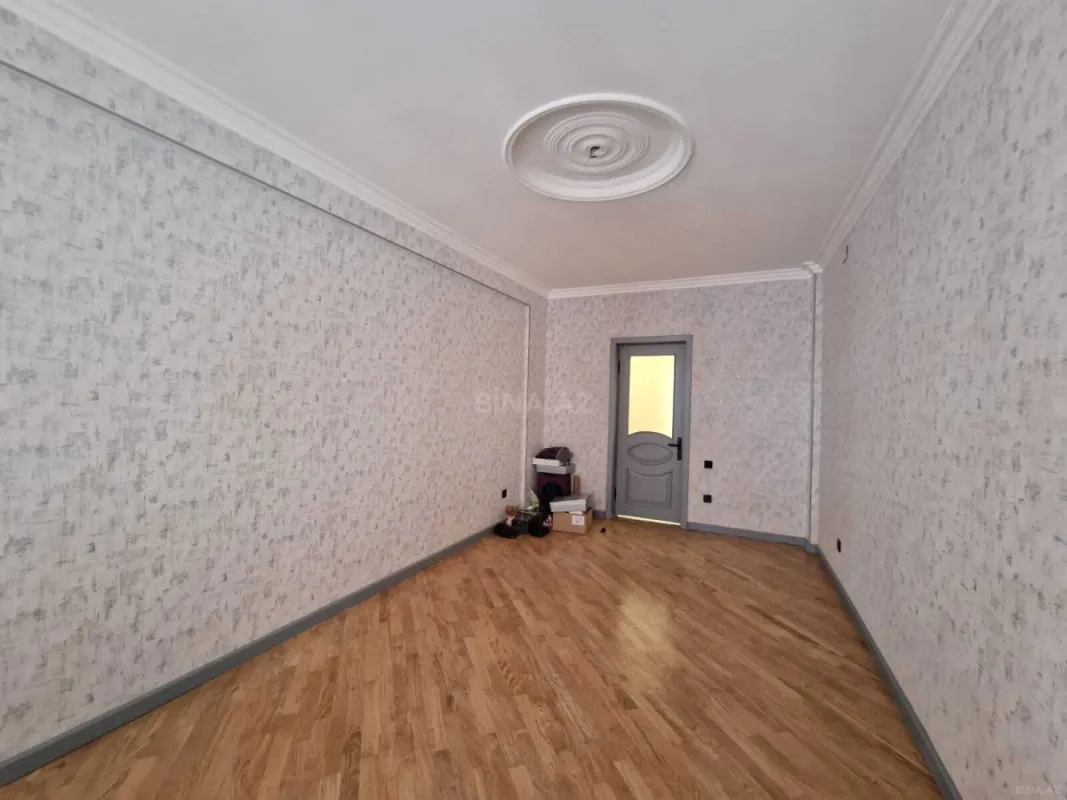 Satılır 4 otaqlı mənzil 168 m²