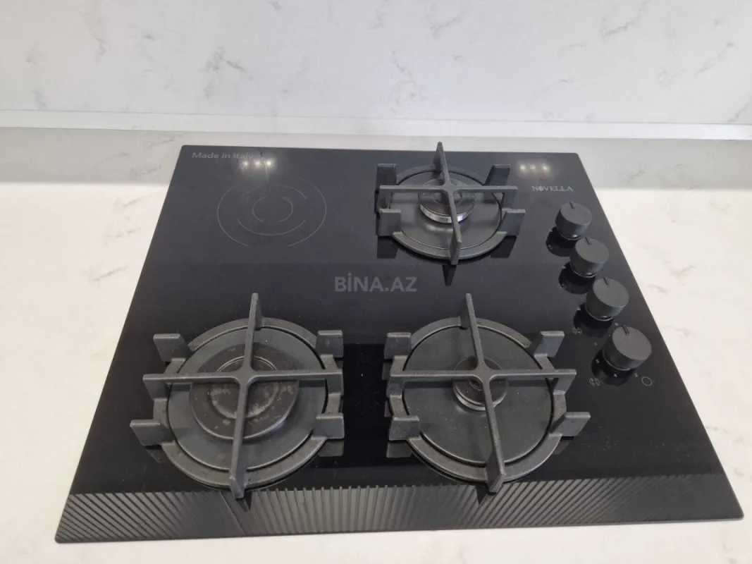 Satılır 4 otaqlı mənzil 168 m²