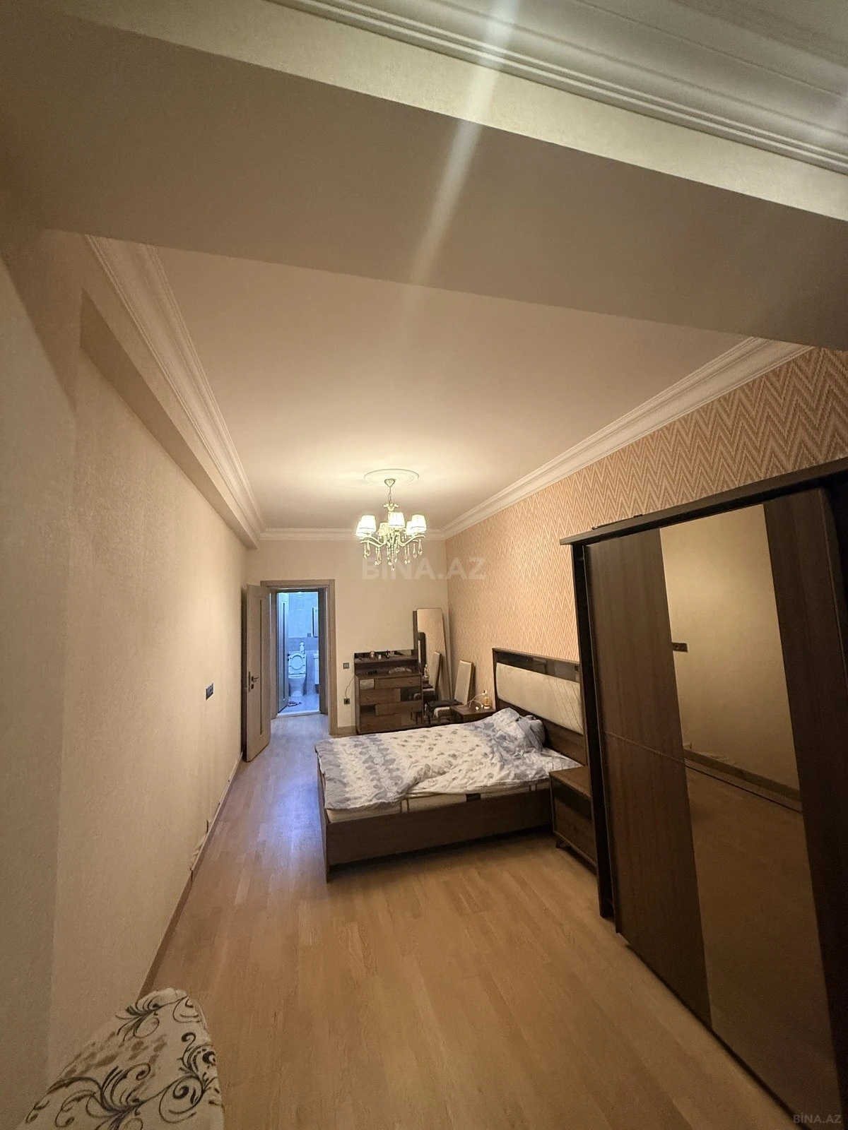 Satılır 2 otaqlı mənzil 100 m²