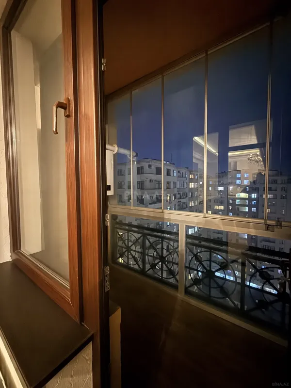 Satılır 2 otaqlı mənzil 100 m²