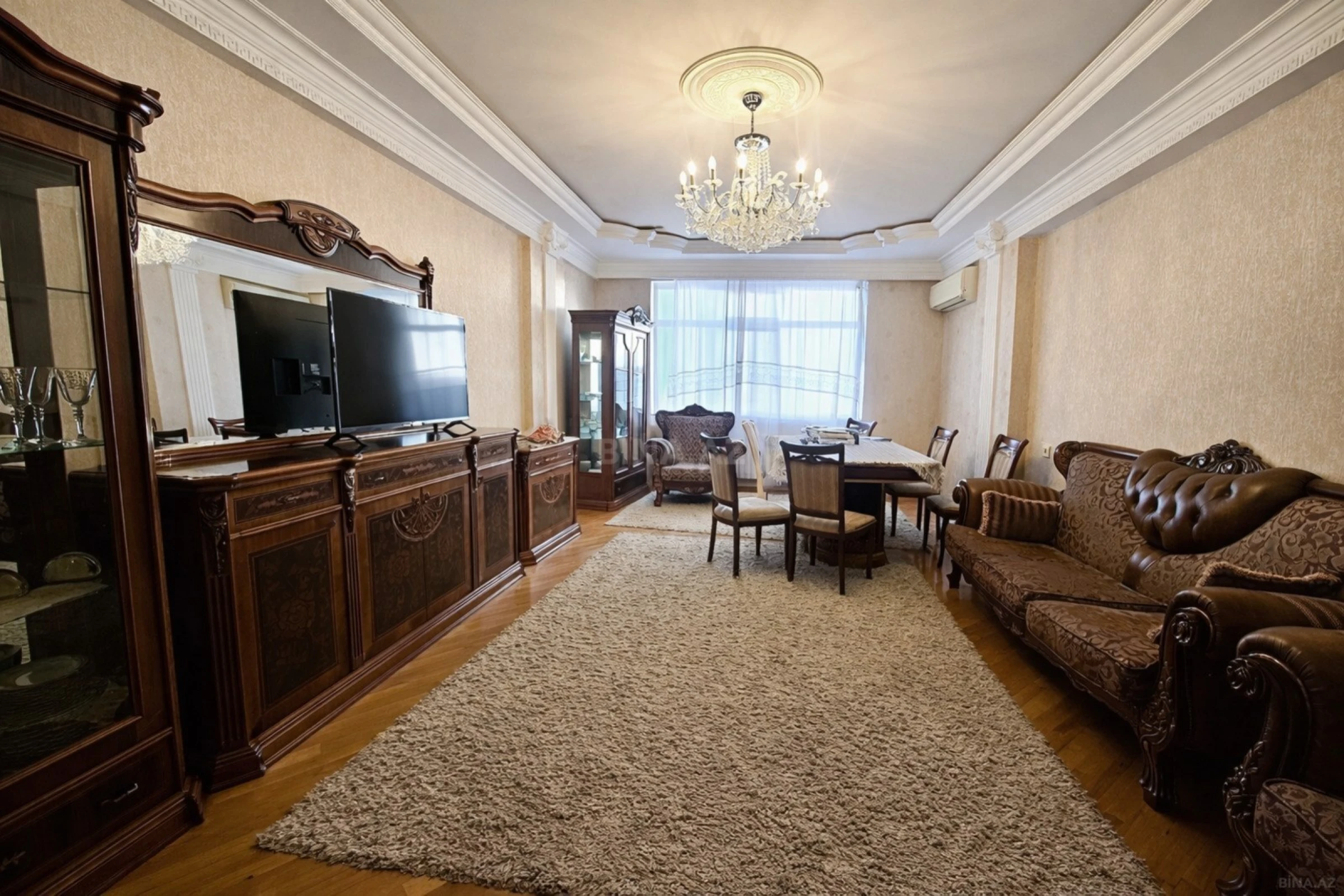 Satılır 3 otaqlı mənzil 133 m²