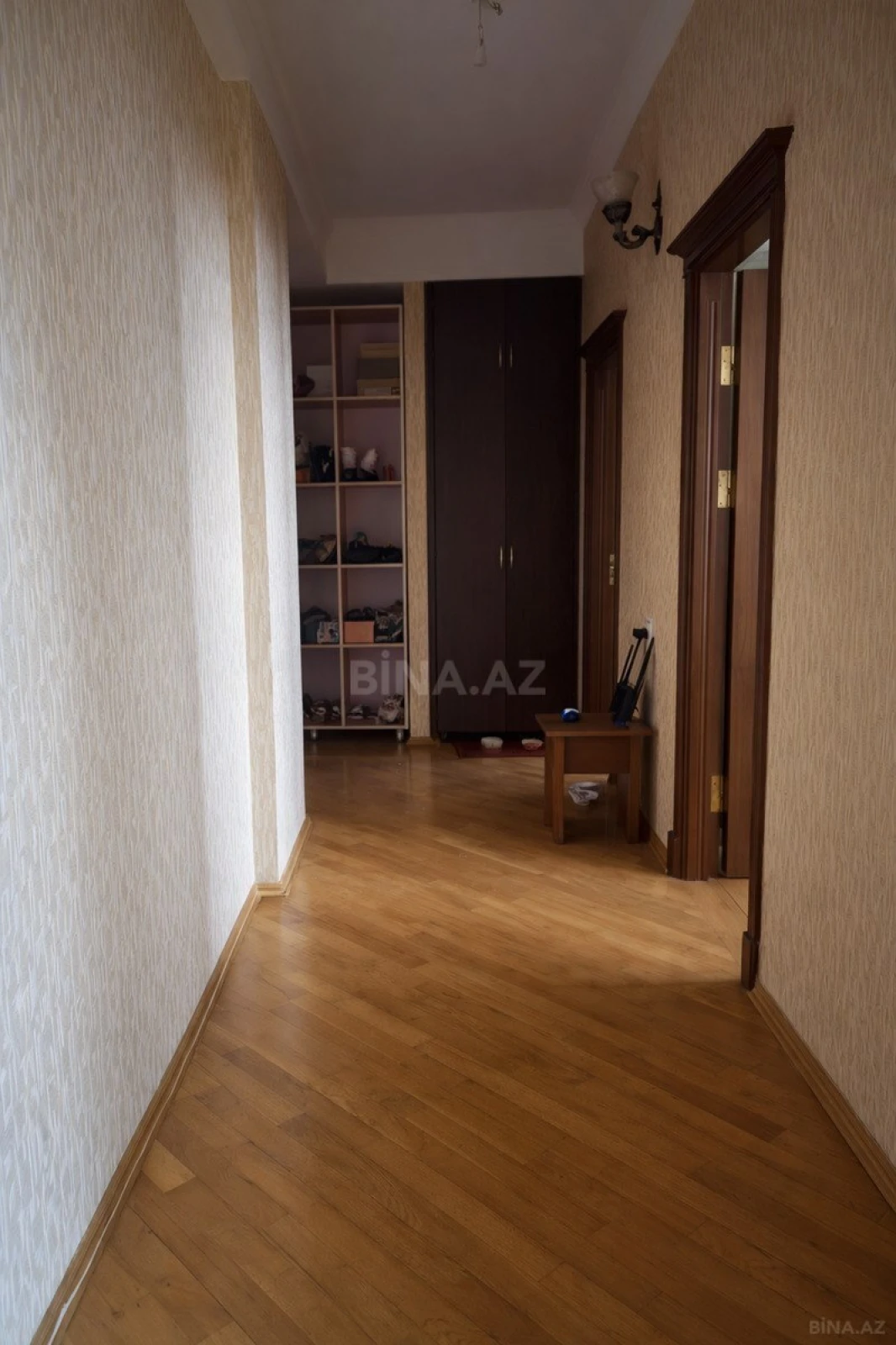 Satılır 3 otaqlı mənzil 133 m²