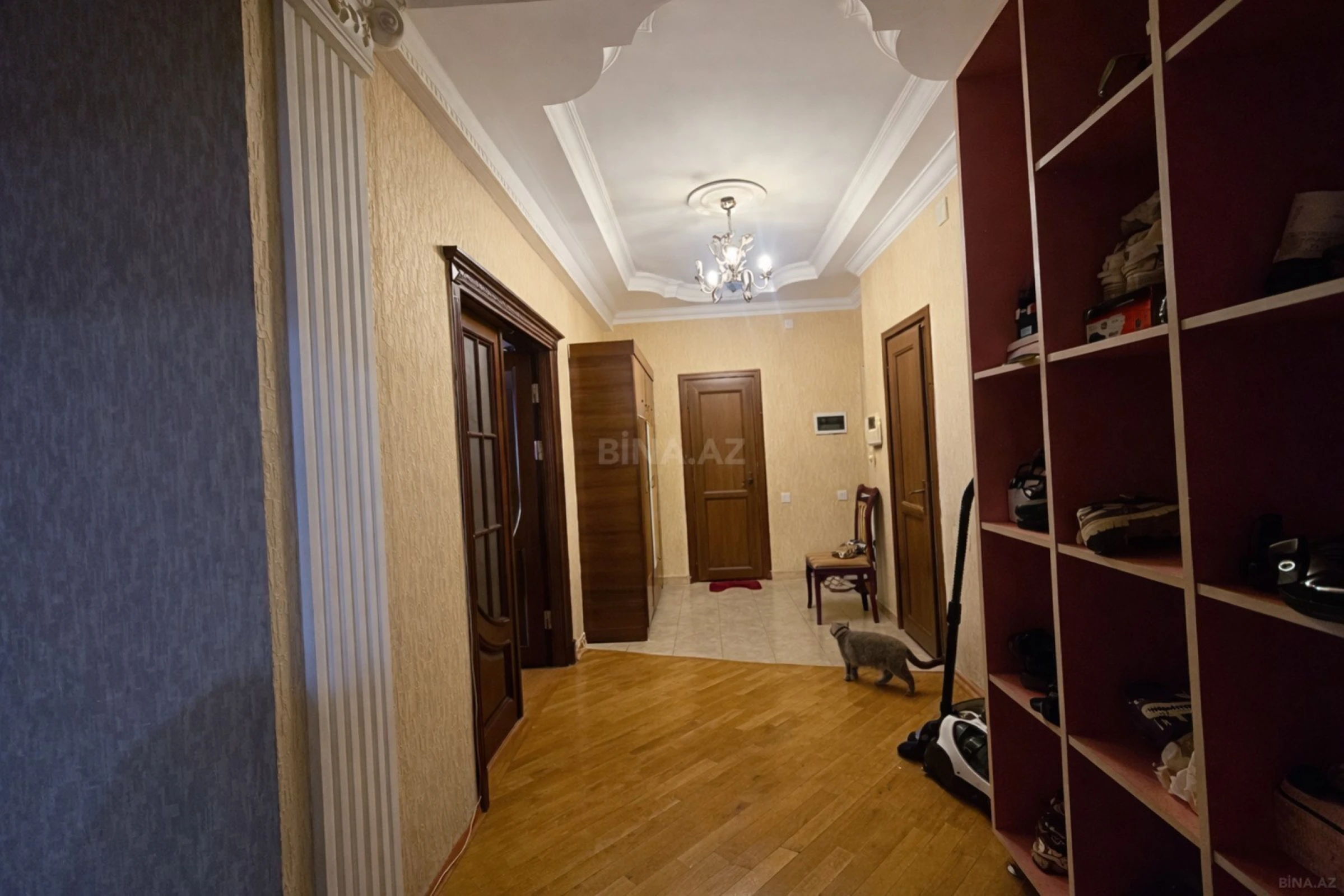 Satılır 3 otaqlı mənzil 133 m²