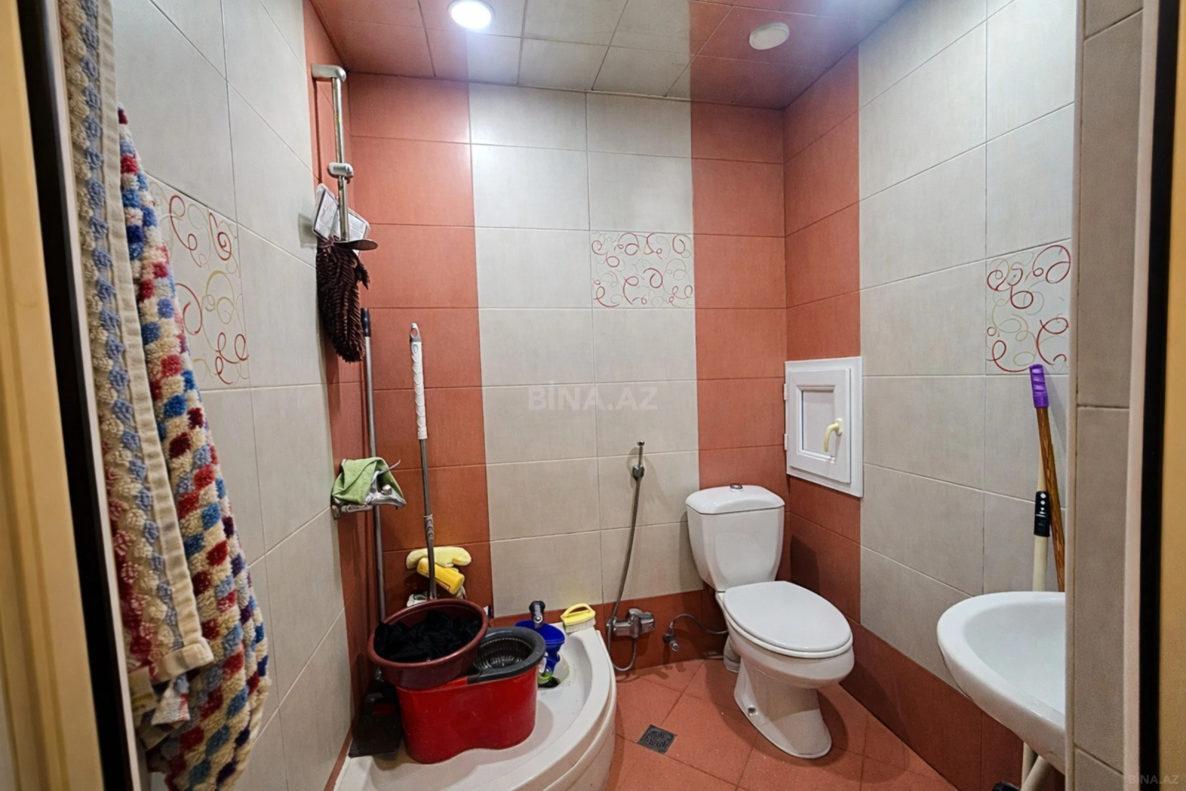 Satılır 3 otaqlı mənzil 133 m²