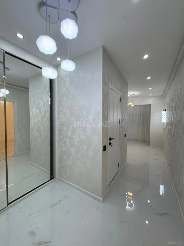 Satılır 2 otaqlı mənzil 65 m²